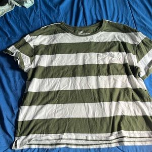 Xl cropped t shirt